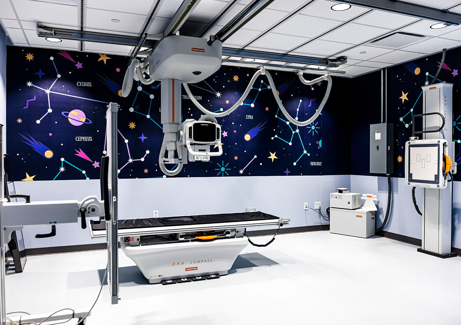 This facility offers on-site lab and radiology services.